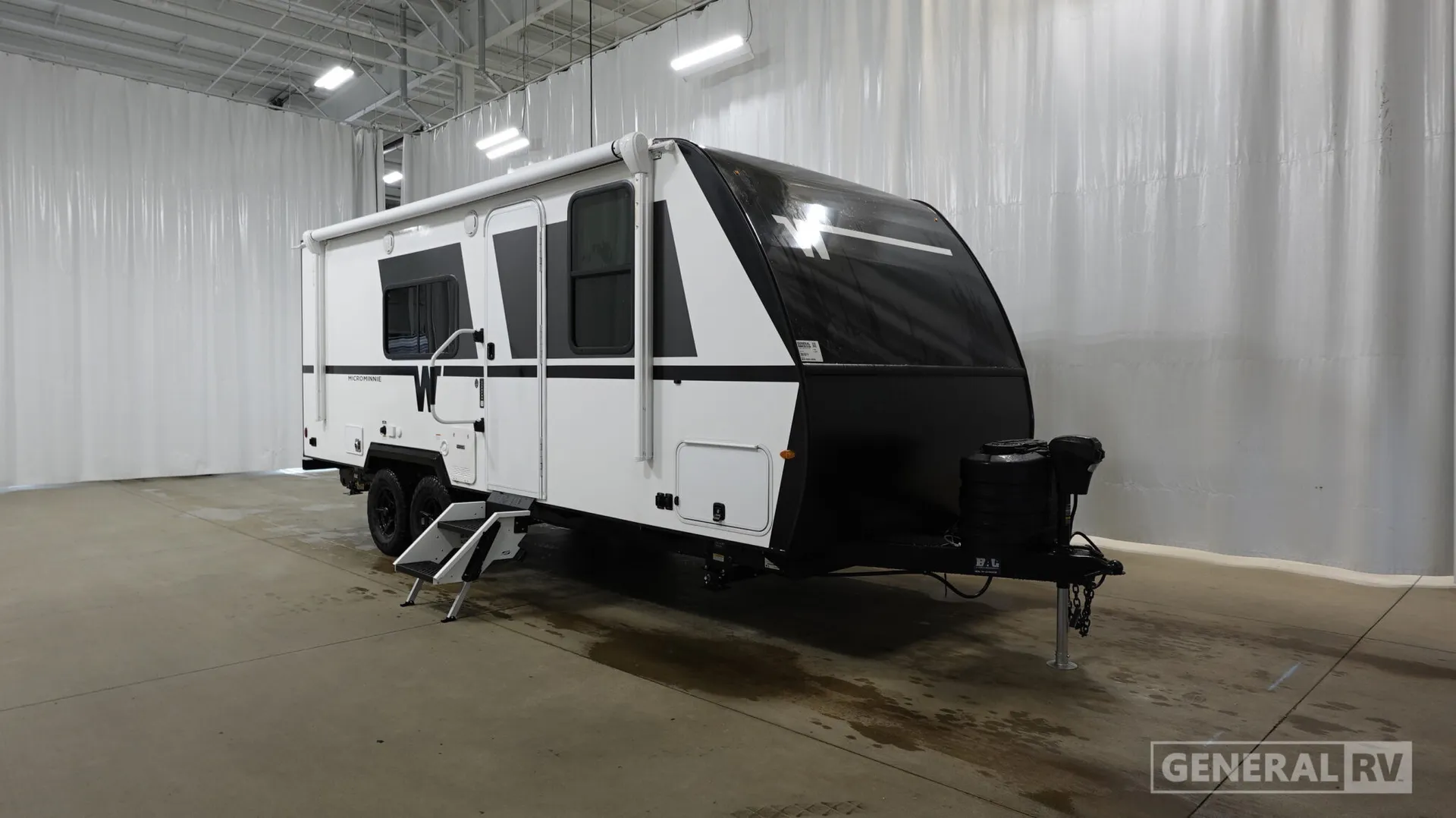 2027 Winnebago Micro Minnie 2200FBH - Photo 2