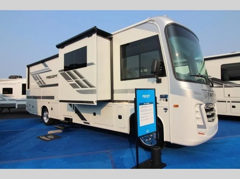 2026 Jayco Precept 31UL - Photo 3