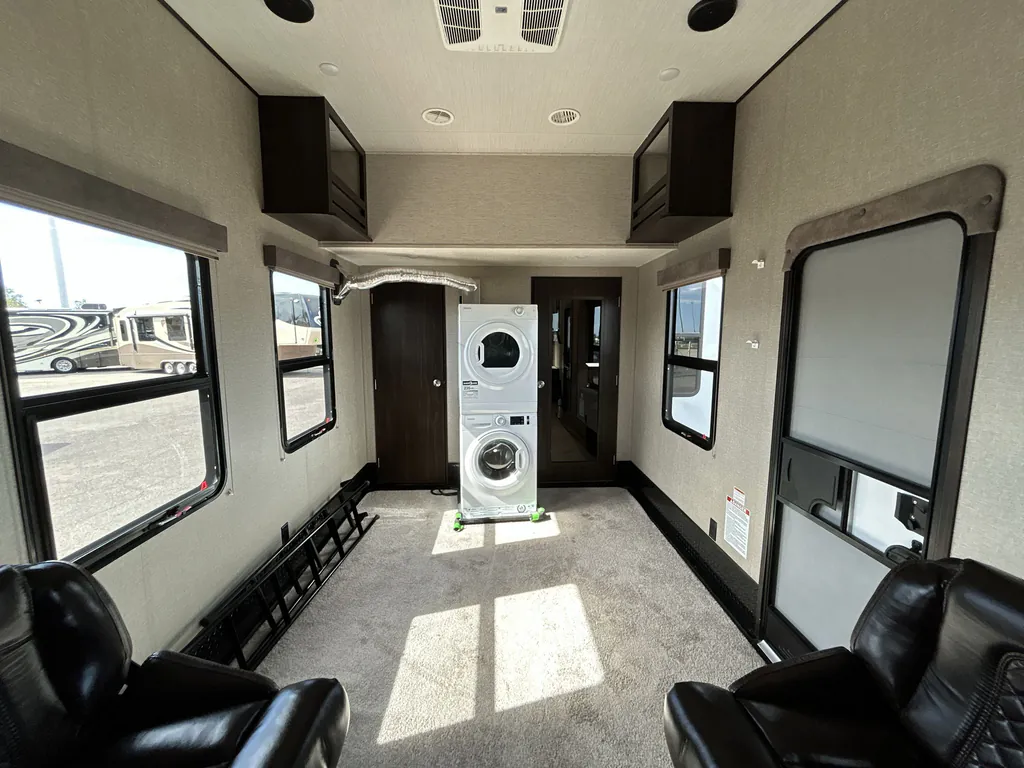 2019 Grand Design Momentum 381M, Photos photo 34