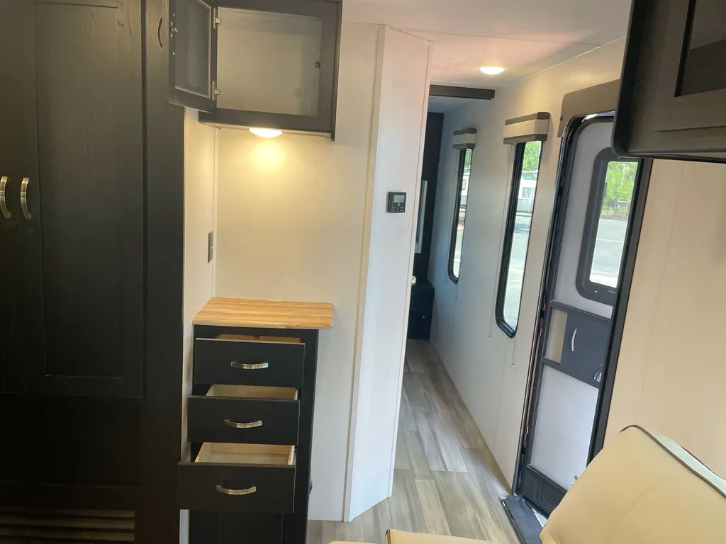 2023 Coachmen Freedom Express Ultra Lite 274RKS, Photos photo 39
