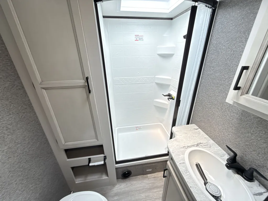 2022 Jayco Jay Feather 26RL, Photos photo 11