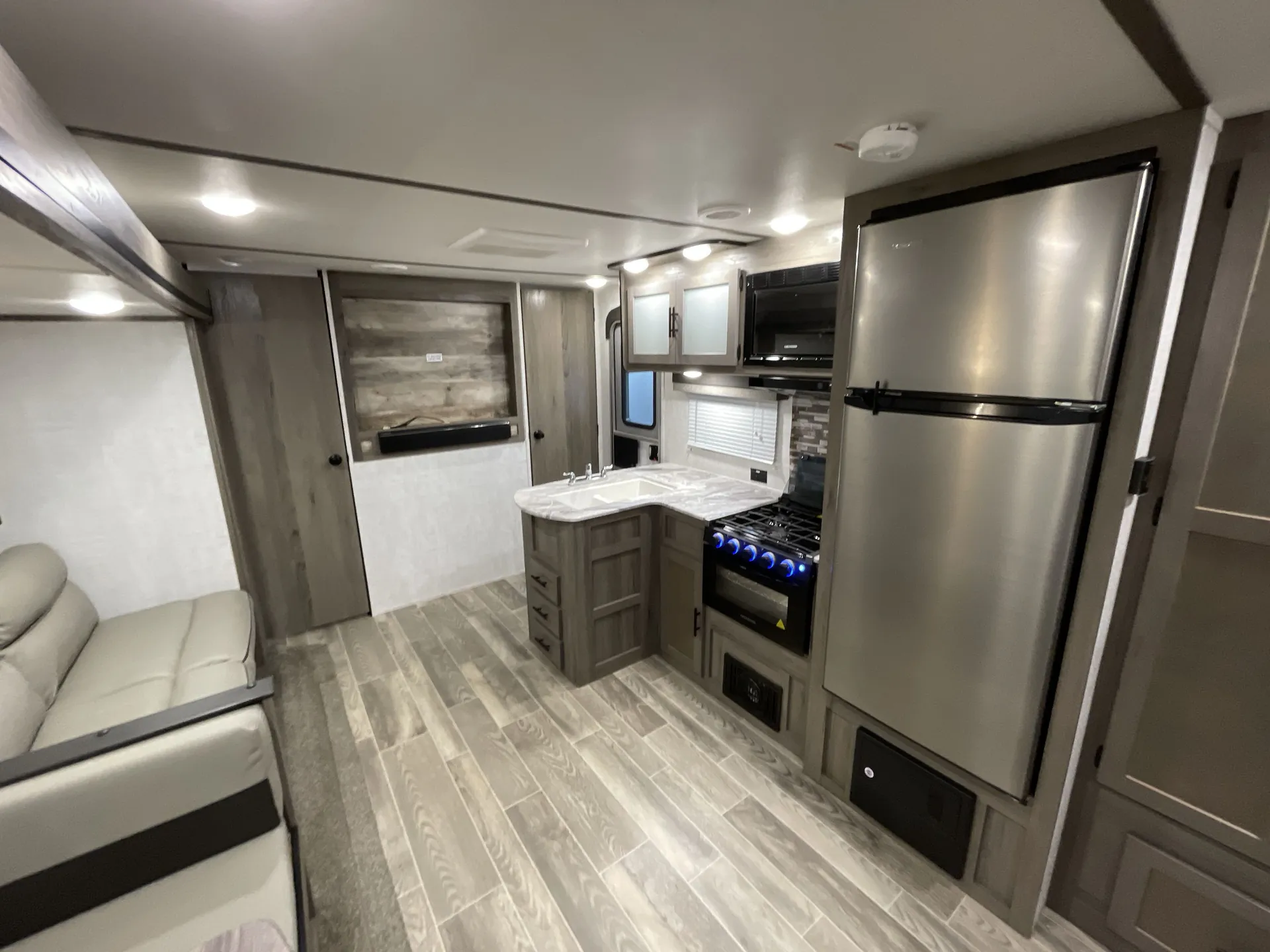 2021 Gulf Stream Enlighten 27BHS — living area main