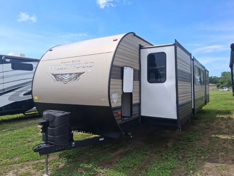 2020 Forest River Wildwood 33TS dealer photo 1 from Kunes RV