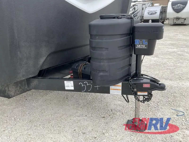 2025 Keystone Outback 340BH - Photo 4
