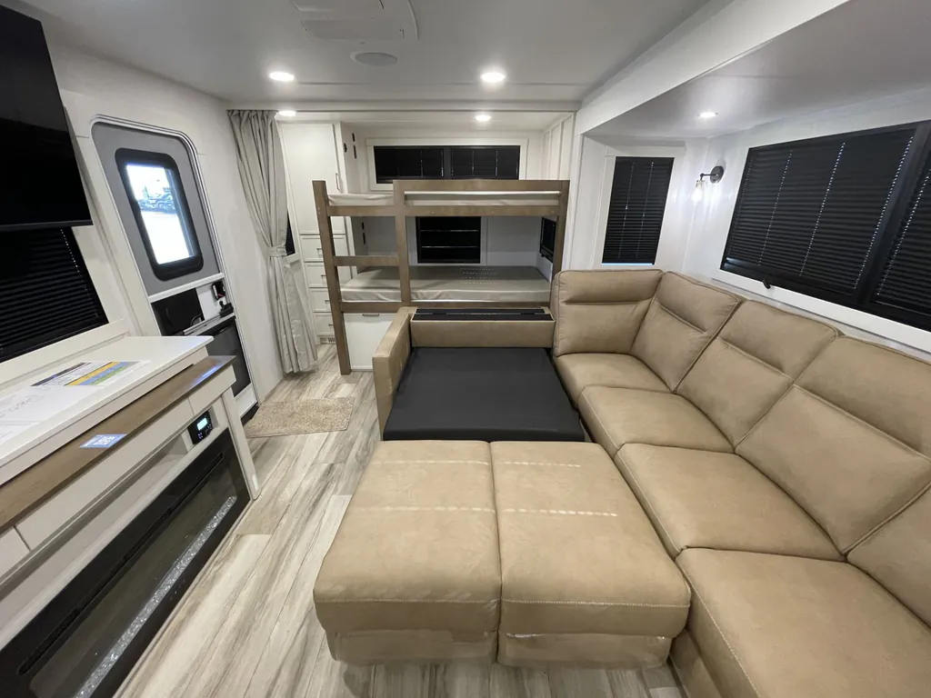 2027 Brinkley Model I 290, Photos photo 29