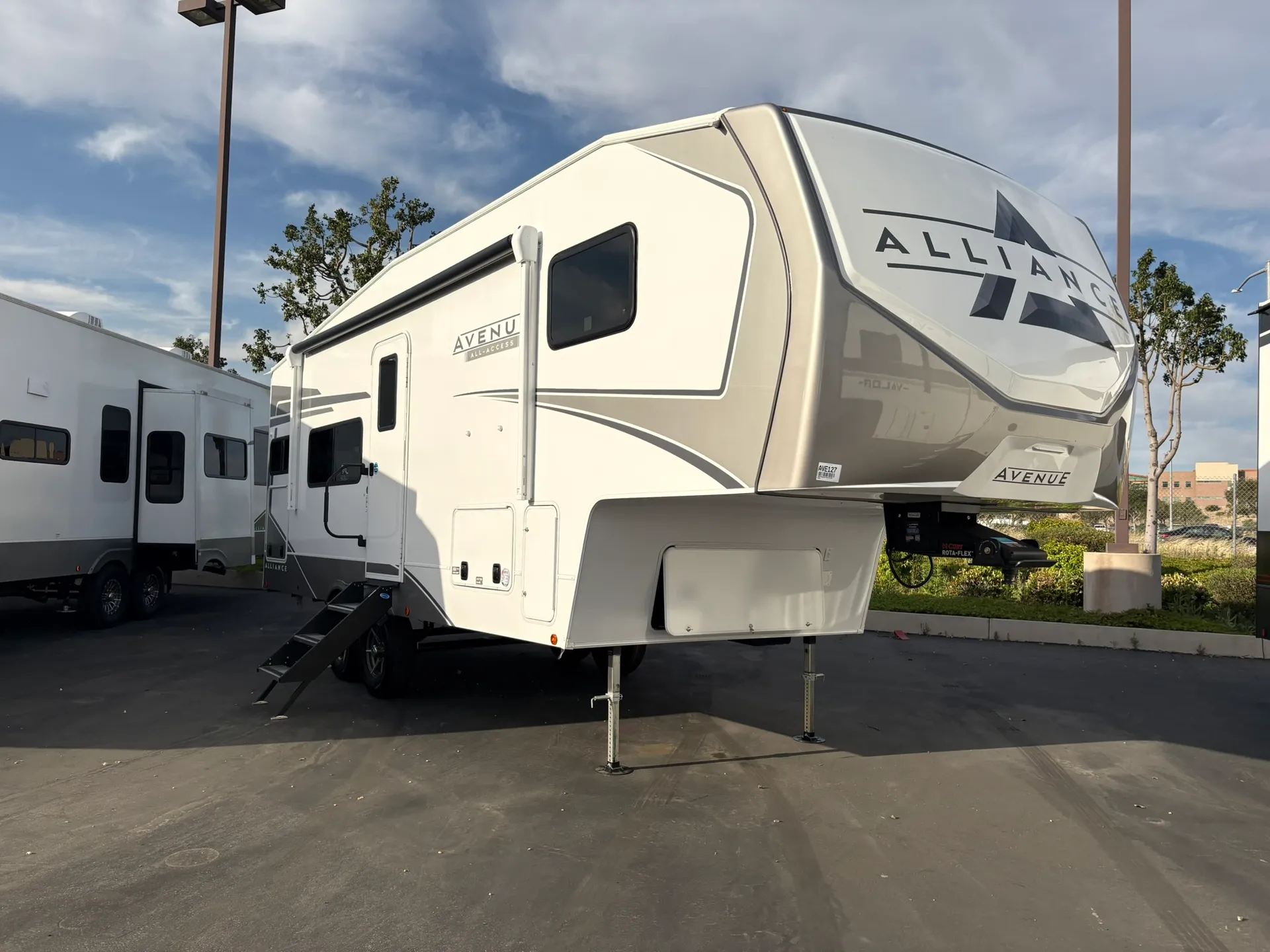 2026 Alliance RV Avenue 23ML - Photo 2