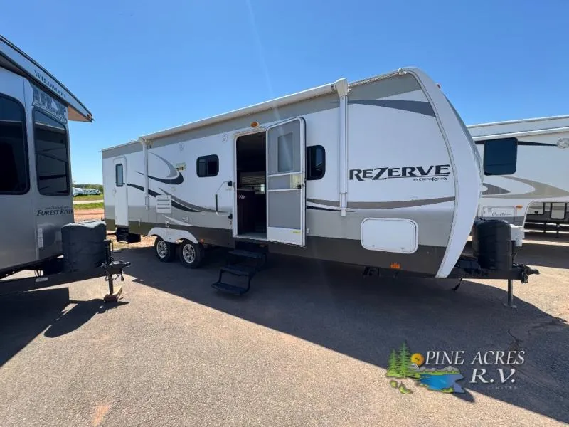 2015 CrossRoads RV ReZerve 28BH - Photo 2
