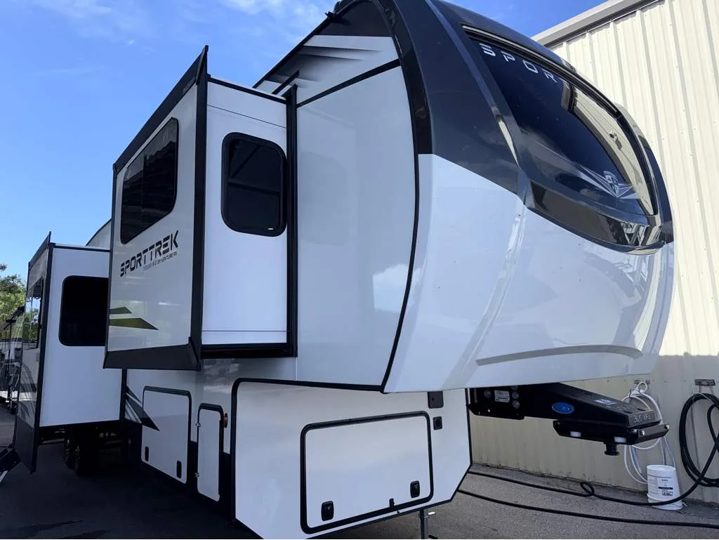 2026 Venture RV SportTrek 5 Touring Edition STTF365VFL - Main photo