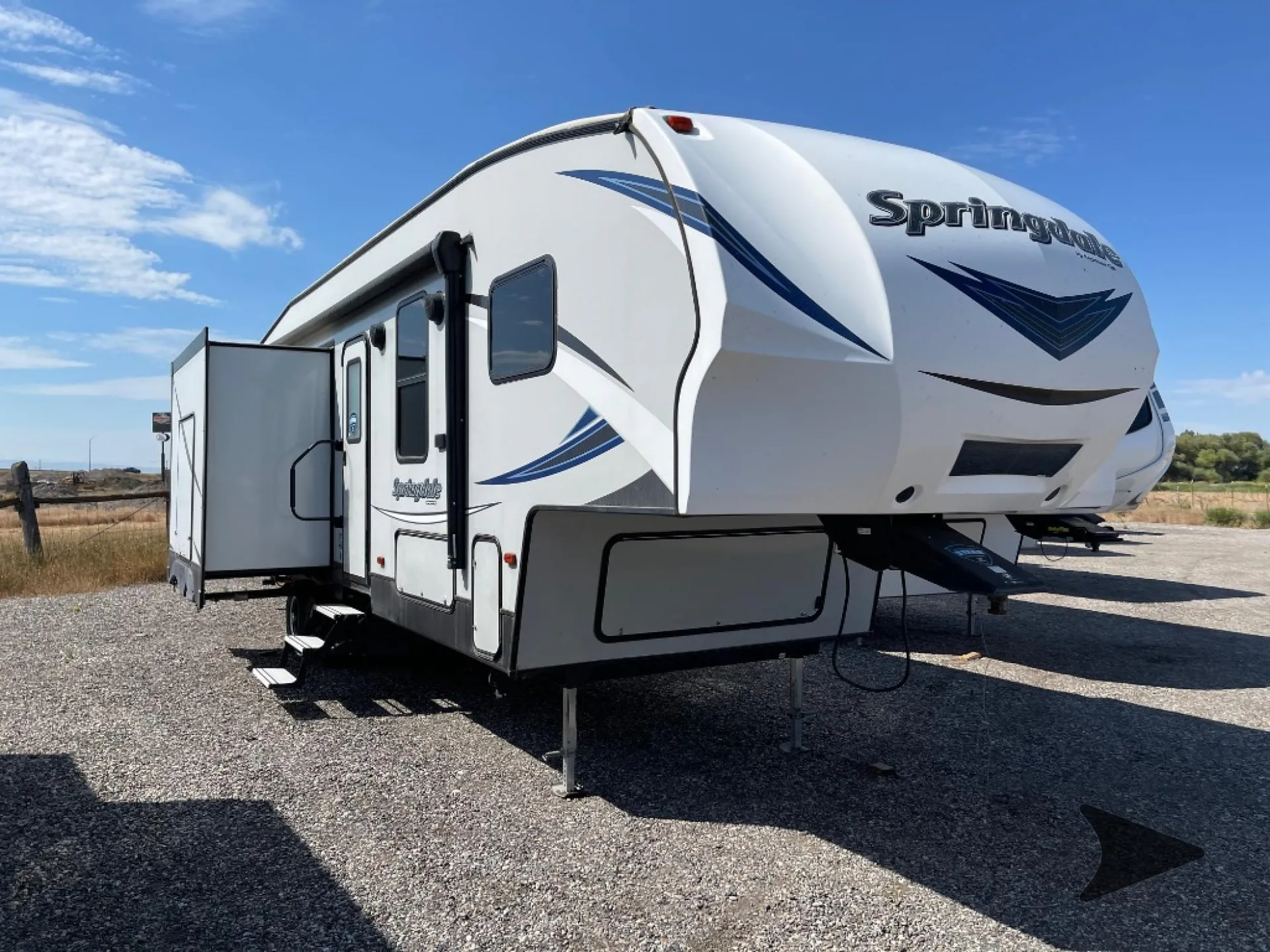 2019 Keystone Springdale 302FWRK - Photo 2