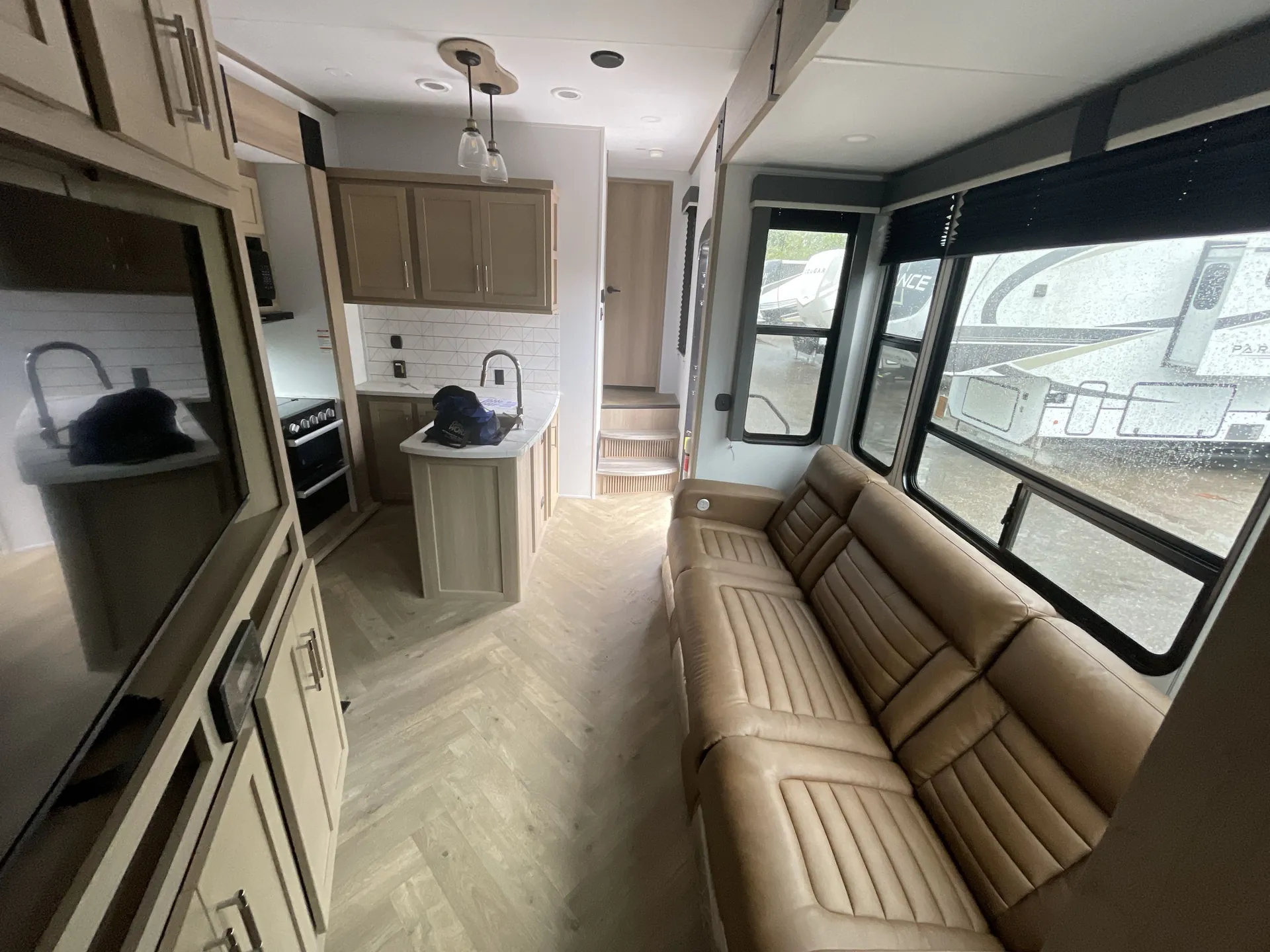 2025 Keystone Carbon 398 — living area main