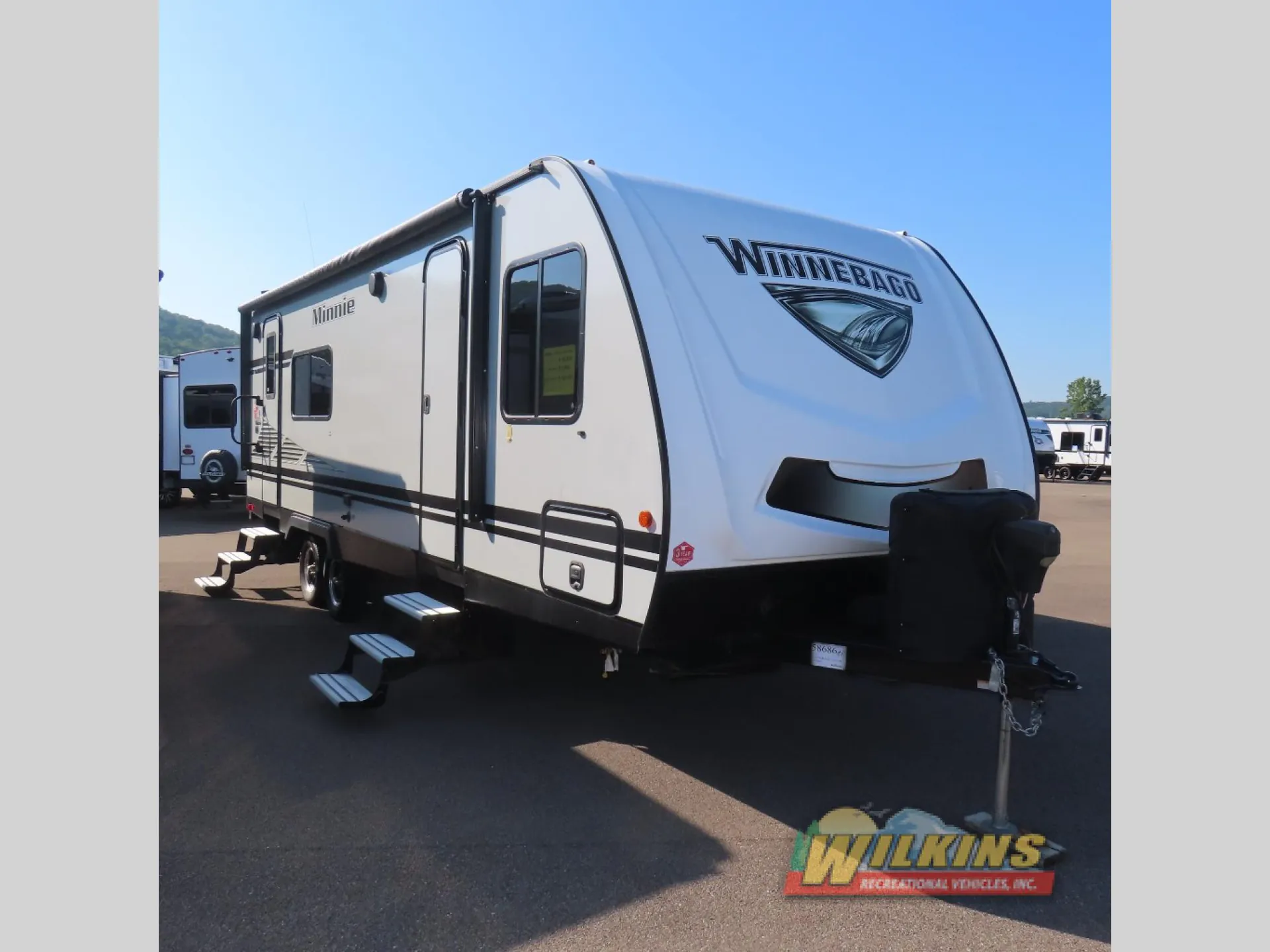 2020 Winnebago Minnie 2401RG - Photo 2