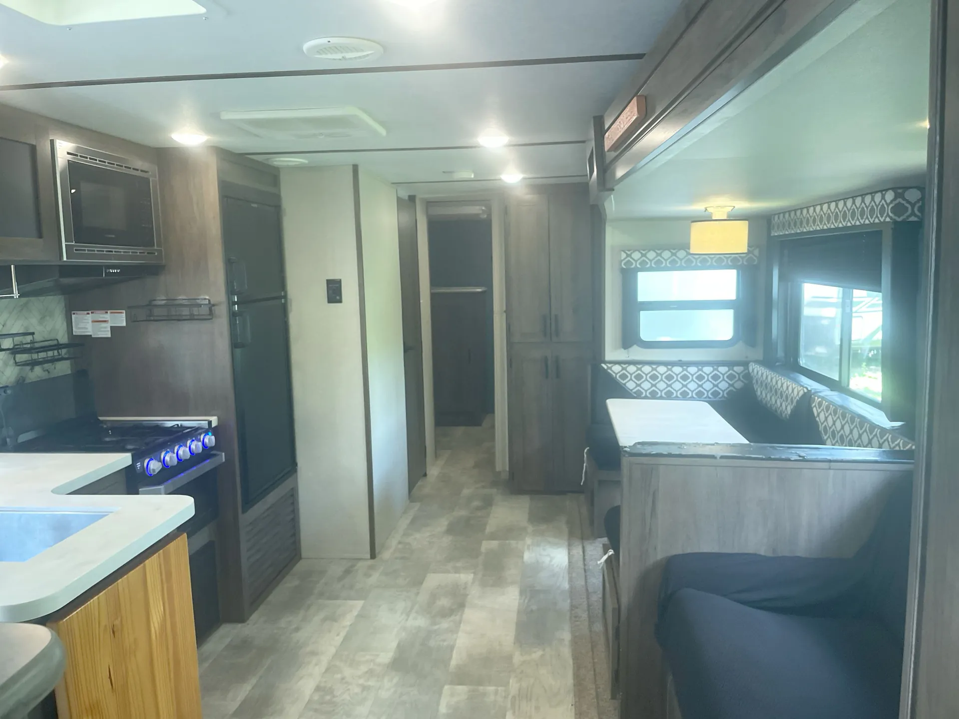 2020 Prime Time Tracer 31BHD — living area main