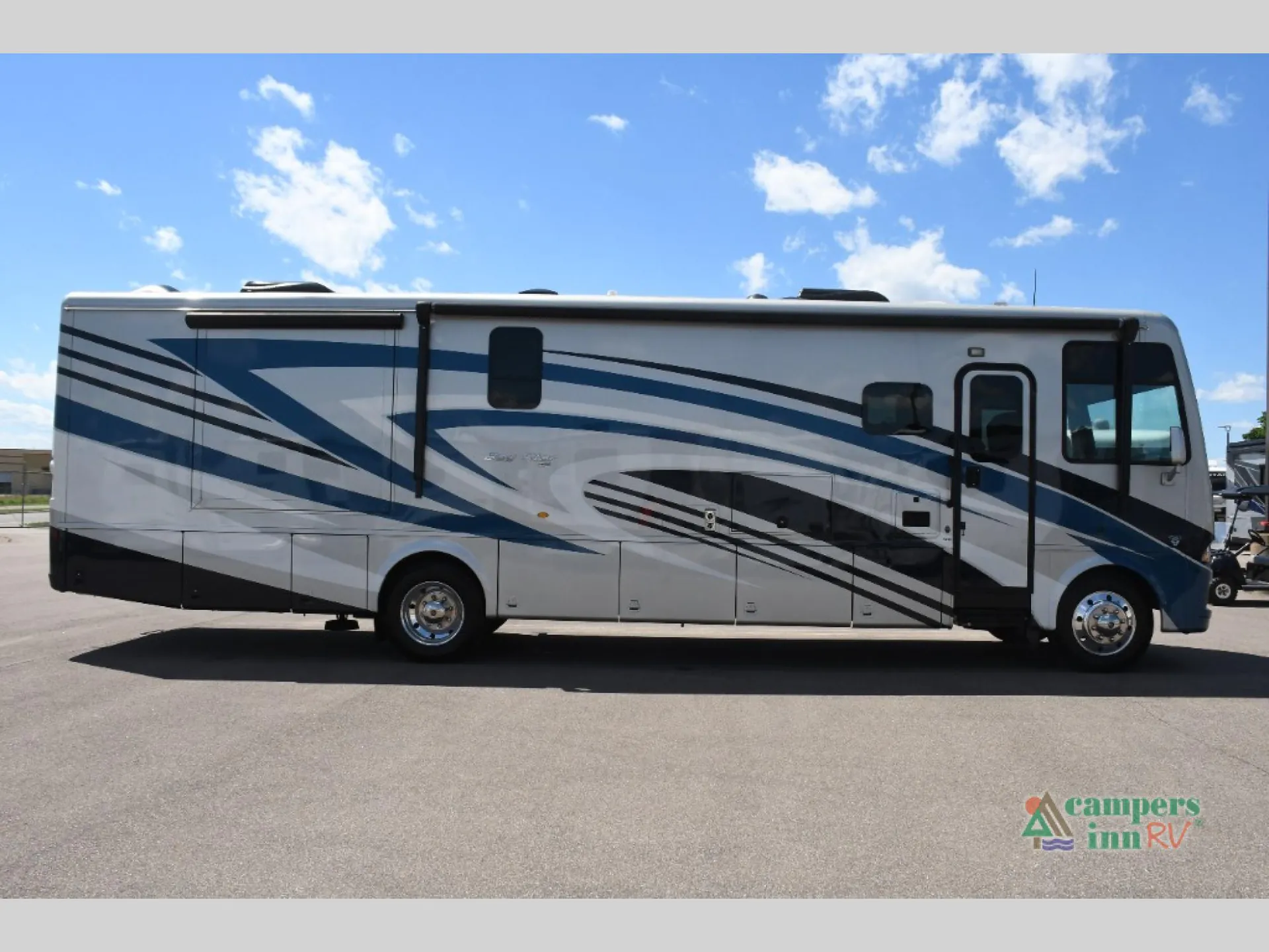 2022 Newmar Bay Star 3616 - Photo 3