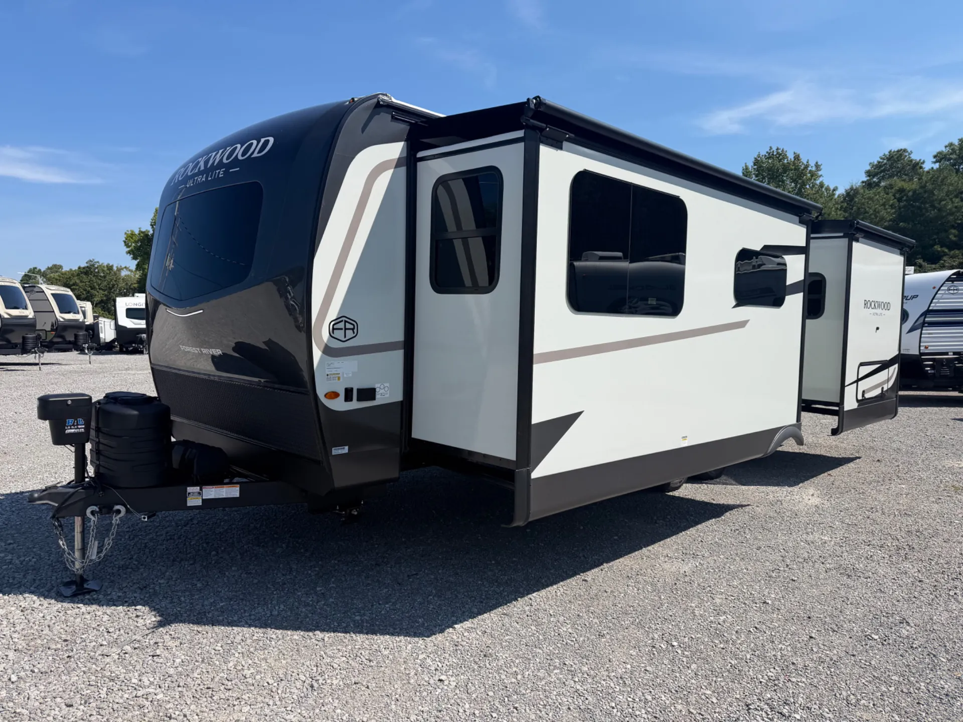 2027 Forest River Rockwood Ultra Lite 2608BS - Photo 4