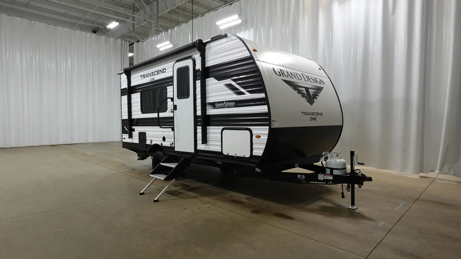 2026 Grand Design Transcend One 151RB - Photo 2