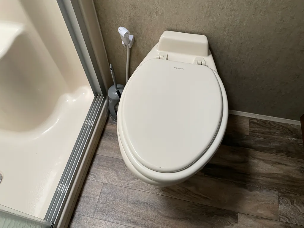 2018 Forest River Cedar Creek Champagne Edition 38EL, Photos photo 18