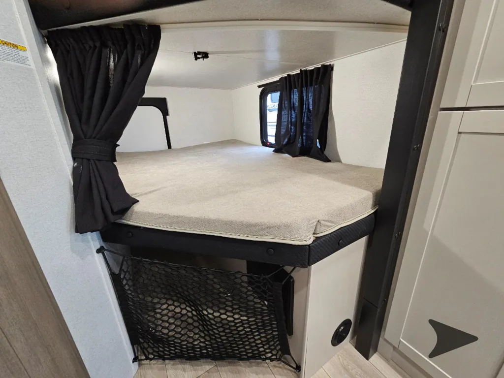 2027 Jayco Jay Feather 29BHB, Photos photo 20