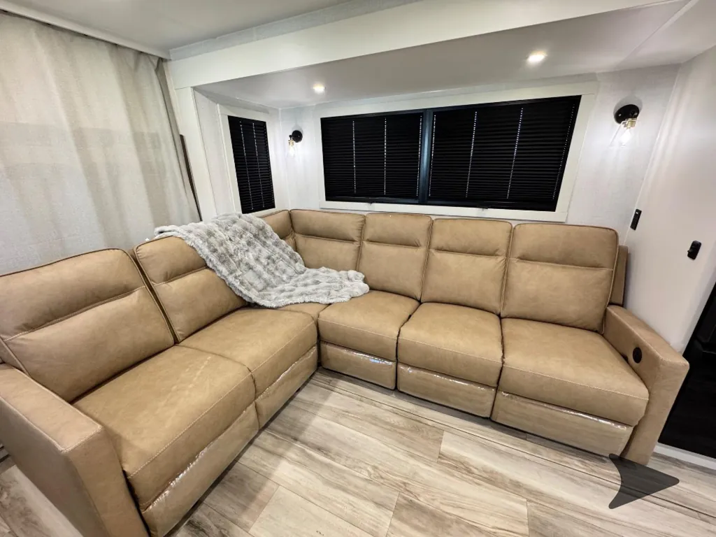 2027 Brinkley Model I 290, Photos photo 52