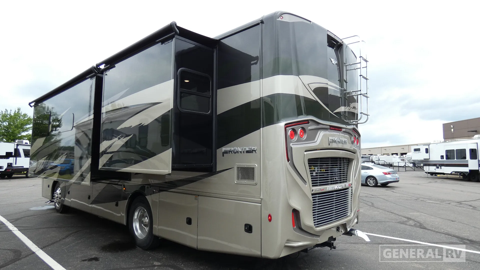 2026 Fleetwood Frontier 33TL - Photo 4