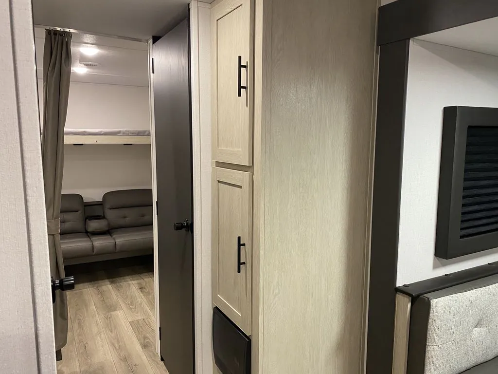 2026 Shasta RVs i-5 Edition 530BQB, Photos photo 49