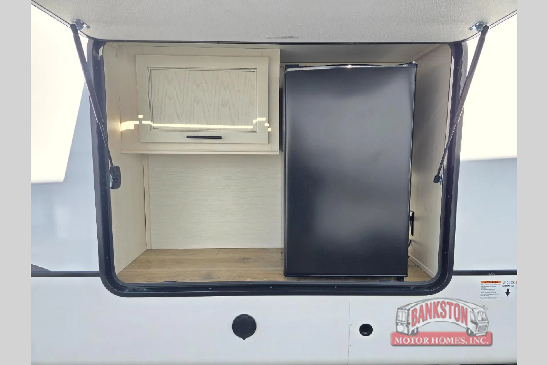 2026 Forest River Cherokee Sabre 37FLH — Photo 6