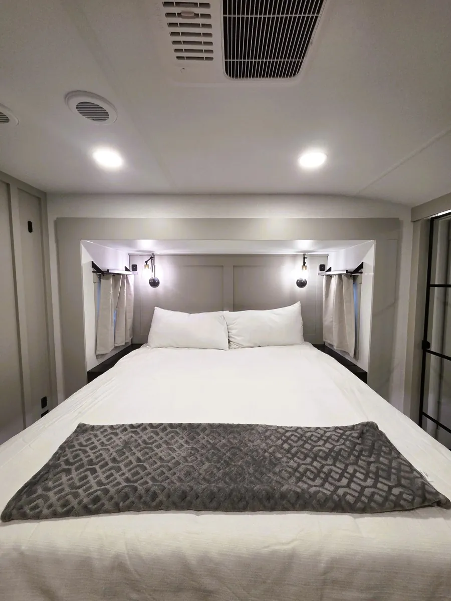 2026 Brinkley Model Z 3600, Photos photo 18