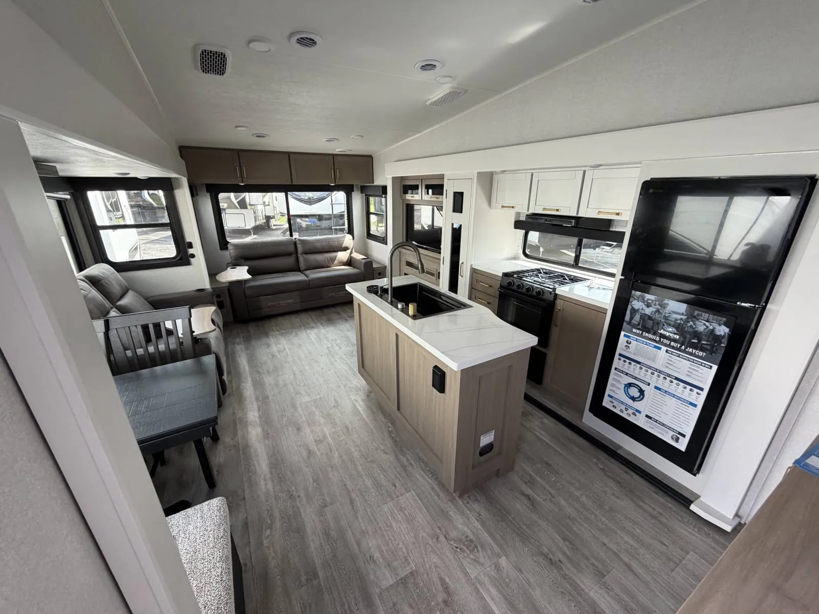 2026 Jayco EAGLE 29RLC - Photo 3