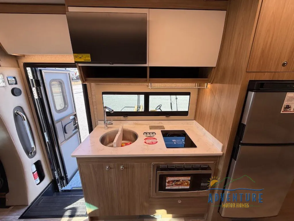 2025 Tiffin Wayfarer 25 XRW, Photos photo 11