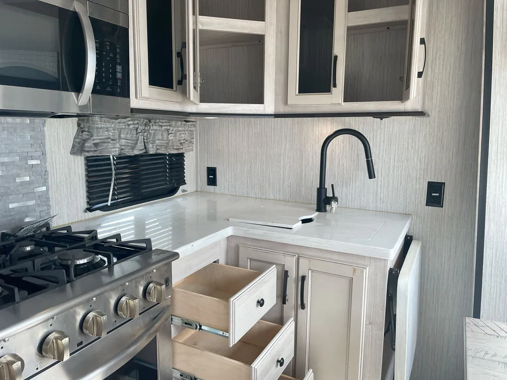 2023 Forest River Sandpiper Destination 400BH, Photos photo 13