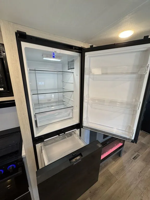 2027 Palomino Puma 337BH, Photos photo 17