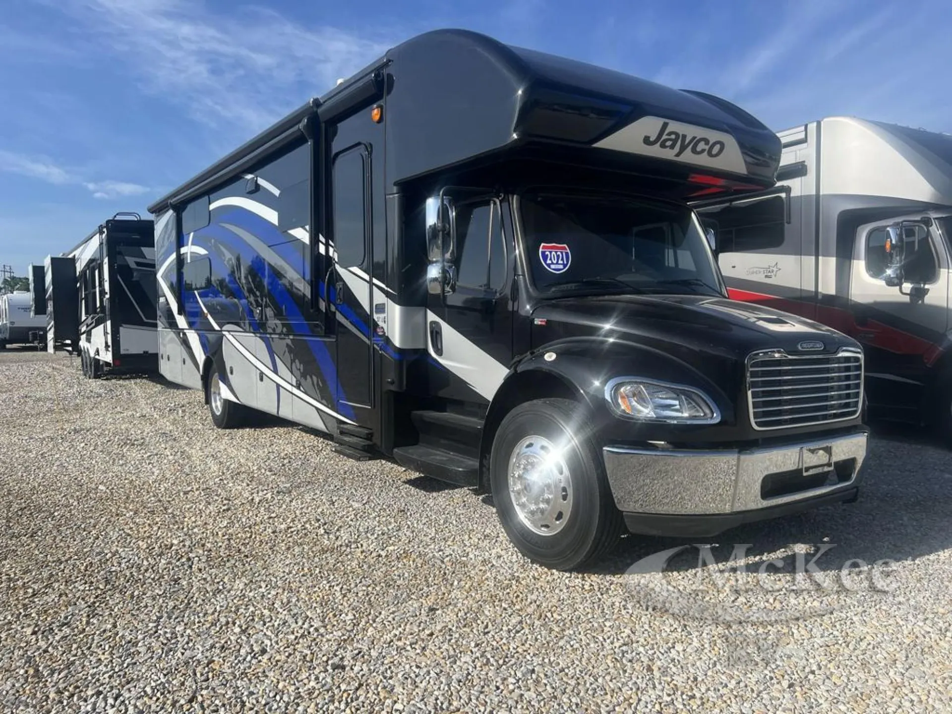 2021 Jayco Seneca 37L - Photo 3