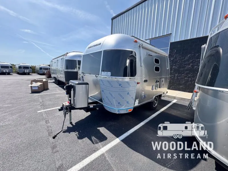 2026 Airstream Caravel 16RB - Photo 4