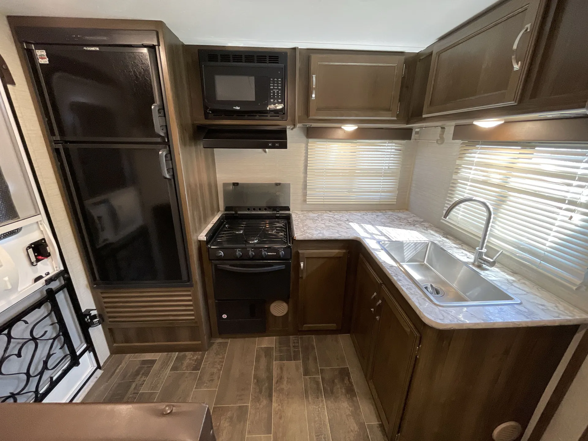2019 Keystone Bullet 248RKS — living area main