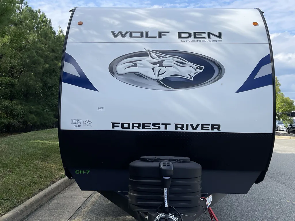 2027 Forest River Cherokee Wolf Den 306MM, Photos photo 4