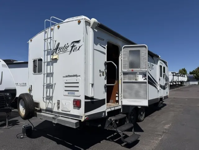 2017 Northwood Arctic Fox North Fork 25W - Photo 3