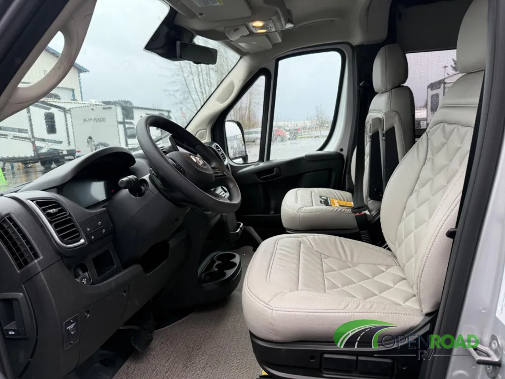 2026 Thor Motor Coach Tellaro 20U, Photos photo 5