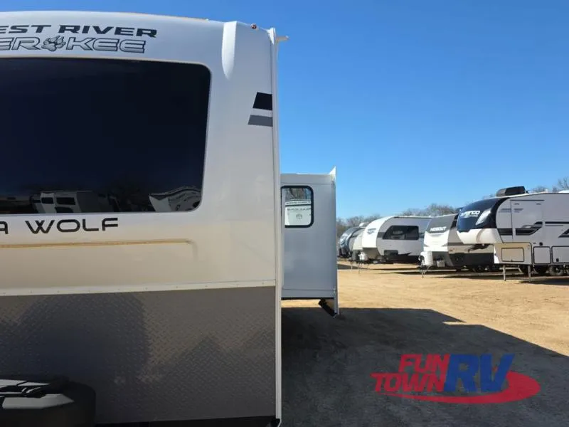 2026 Forest River Cherokee Alpha Wolf 33BH - Photo 4