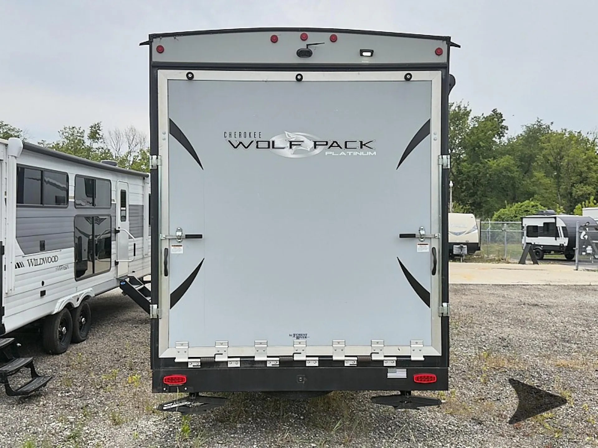 2022 Forest River Cherokee Wolf Pack 325PACK13 — Photo 6
