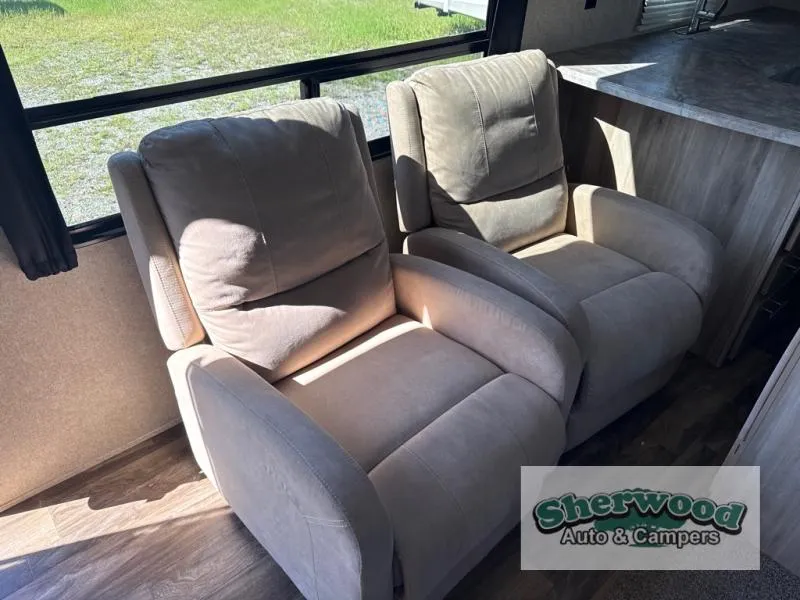 2019 Coachmen Catalina Legacy Edition 283RKS - Photo 4