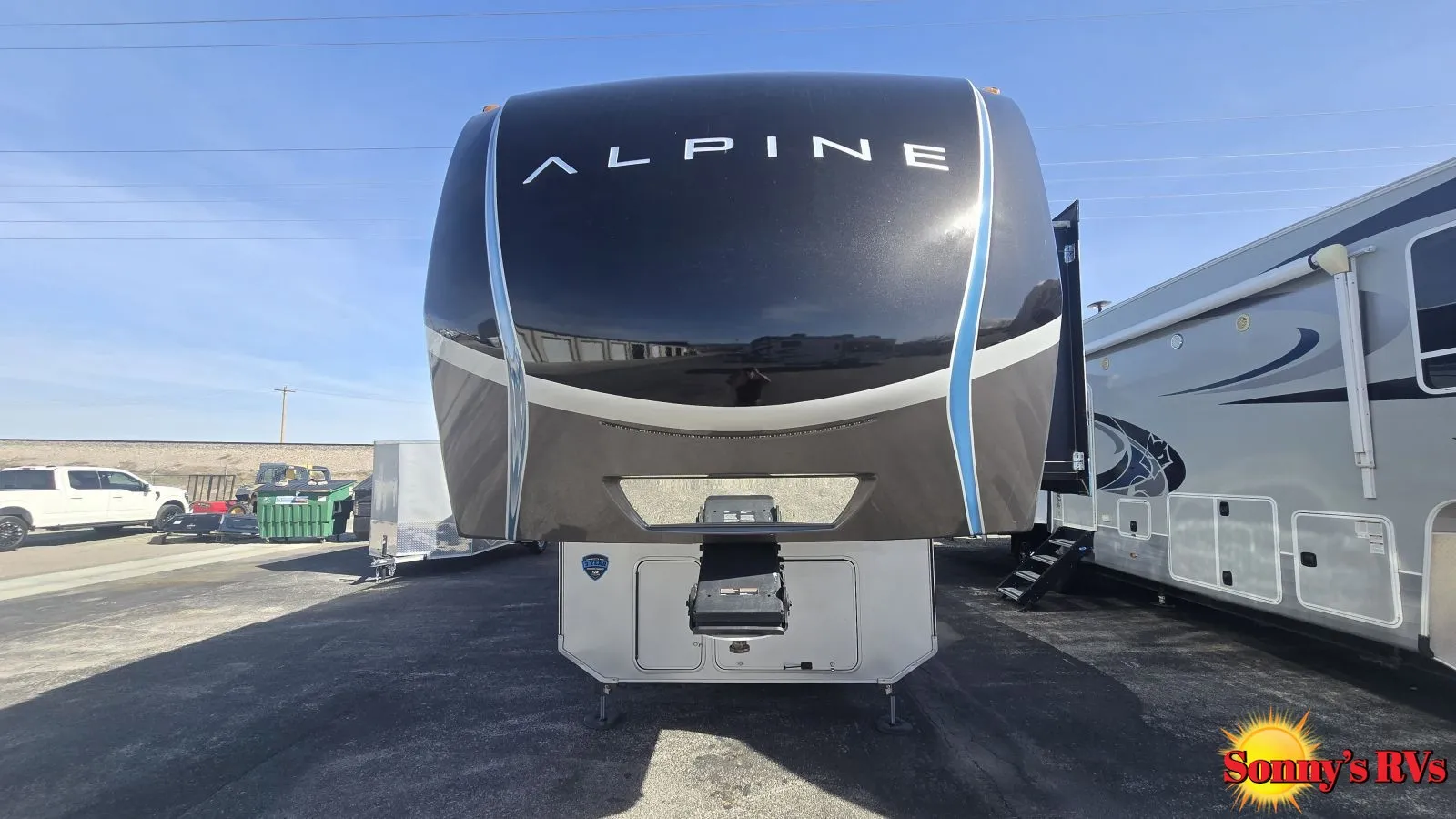 2024 Keystone Alpine 3303CK - Photo 2