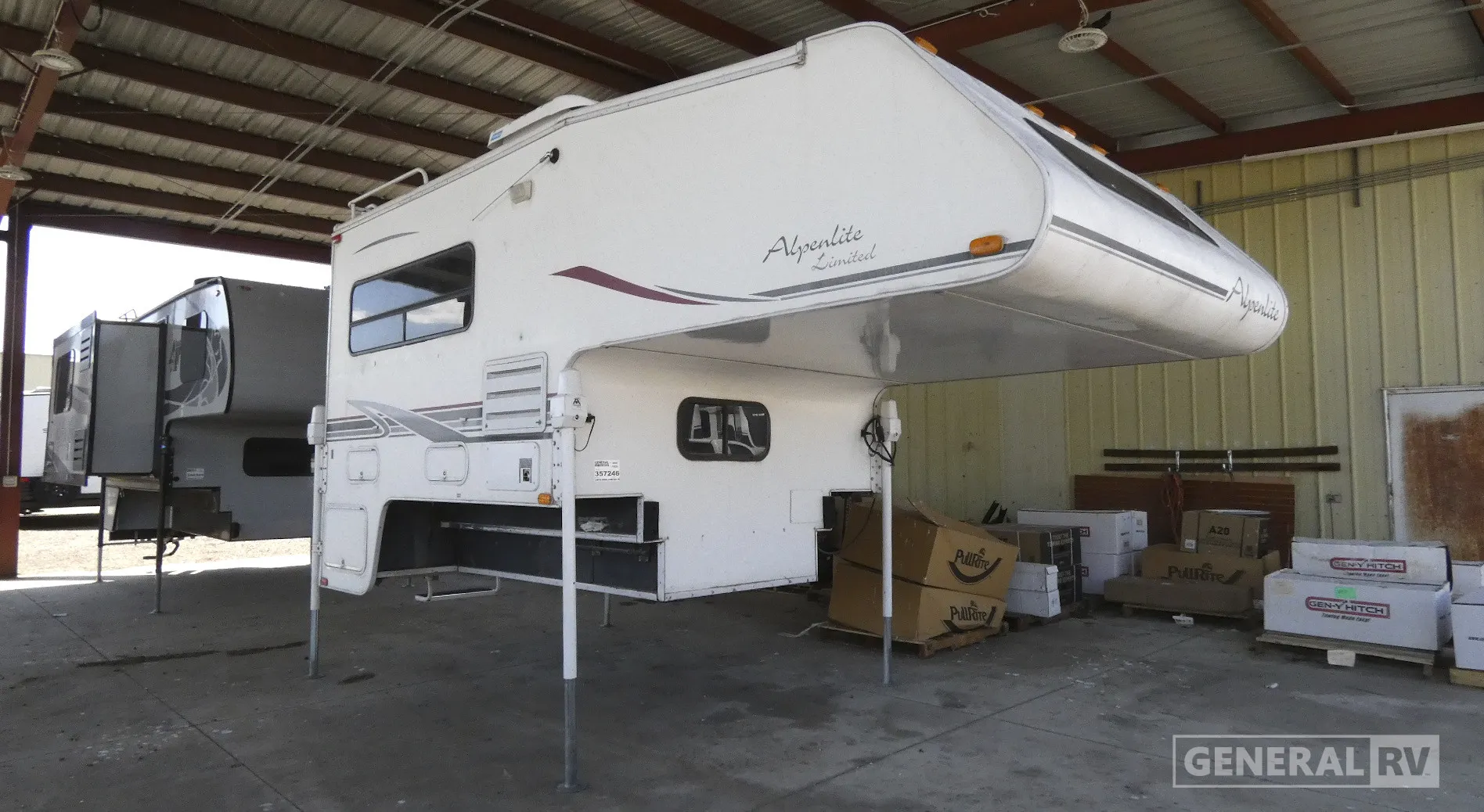 2004 Western RV Alpenlite Limited Saratoga 930 - Photo 2