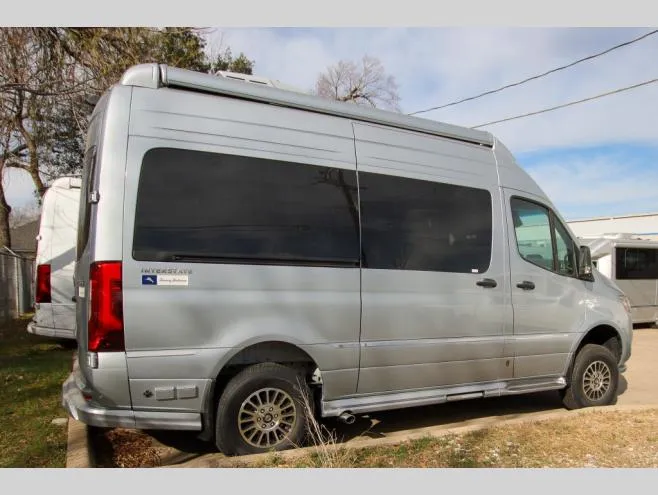 2026 Airstream Interstate Nineteen 19 - Photo 4