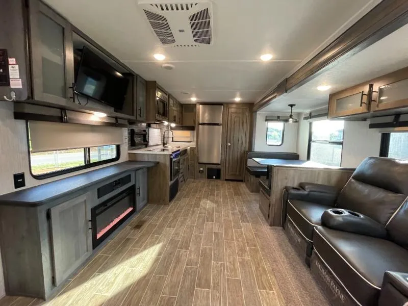 2021 Palomino Puma 30RKQS - Photo 4