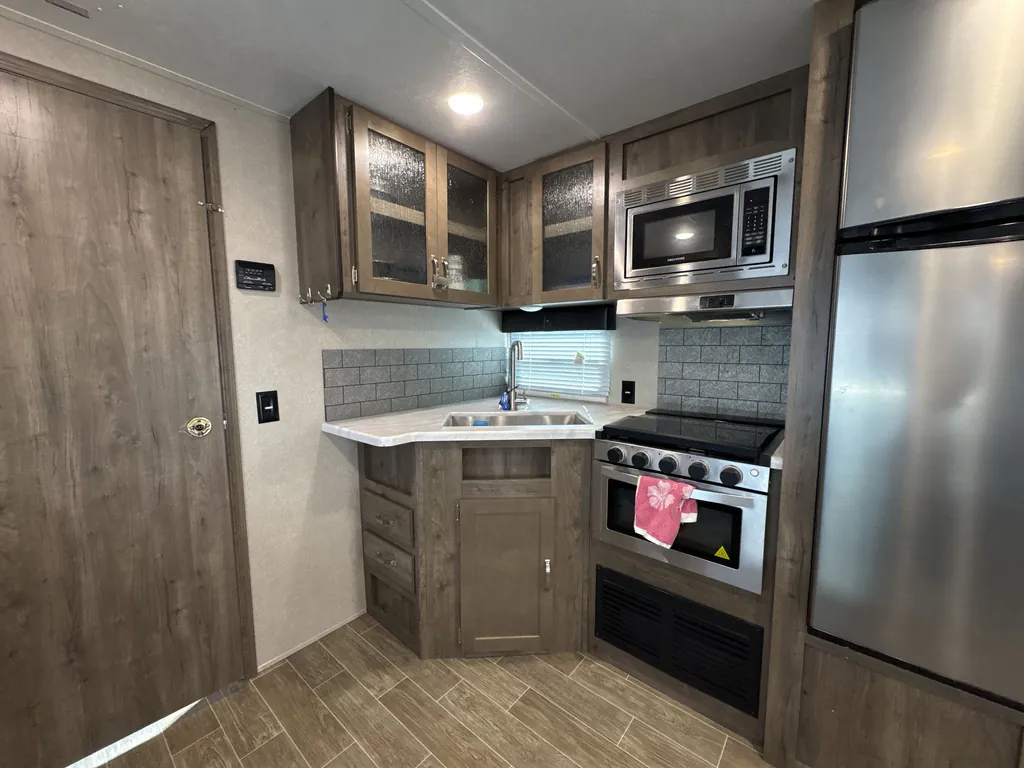 2020 Forest River Puma 31QBBH, Photos photo 10