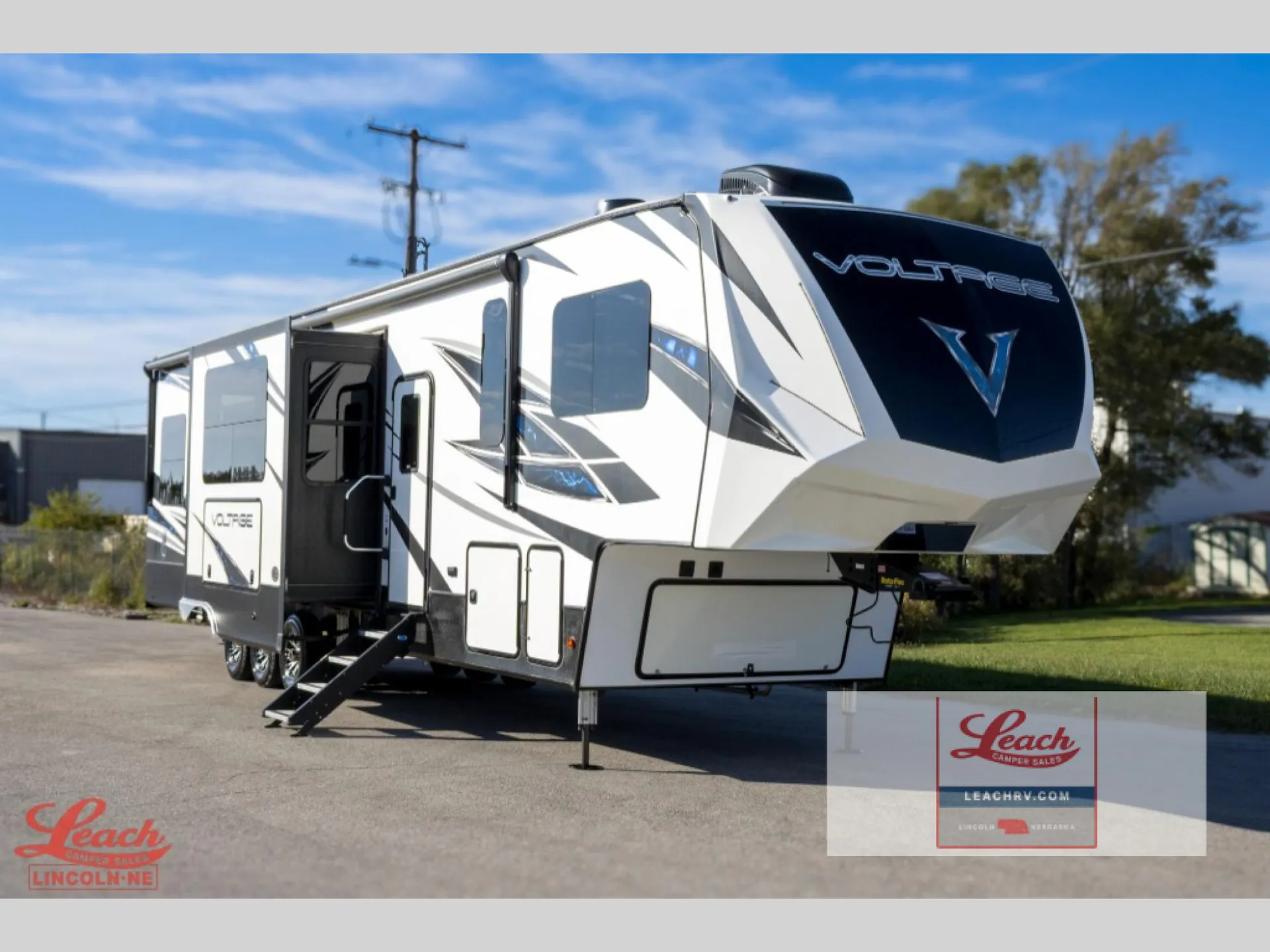 2020 Dutchmen Voltage 3915 dealer photo 1 from Leach Camper Sales