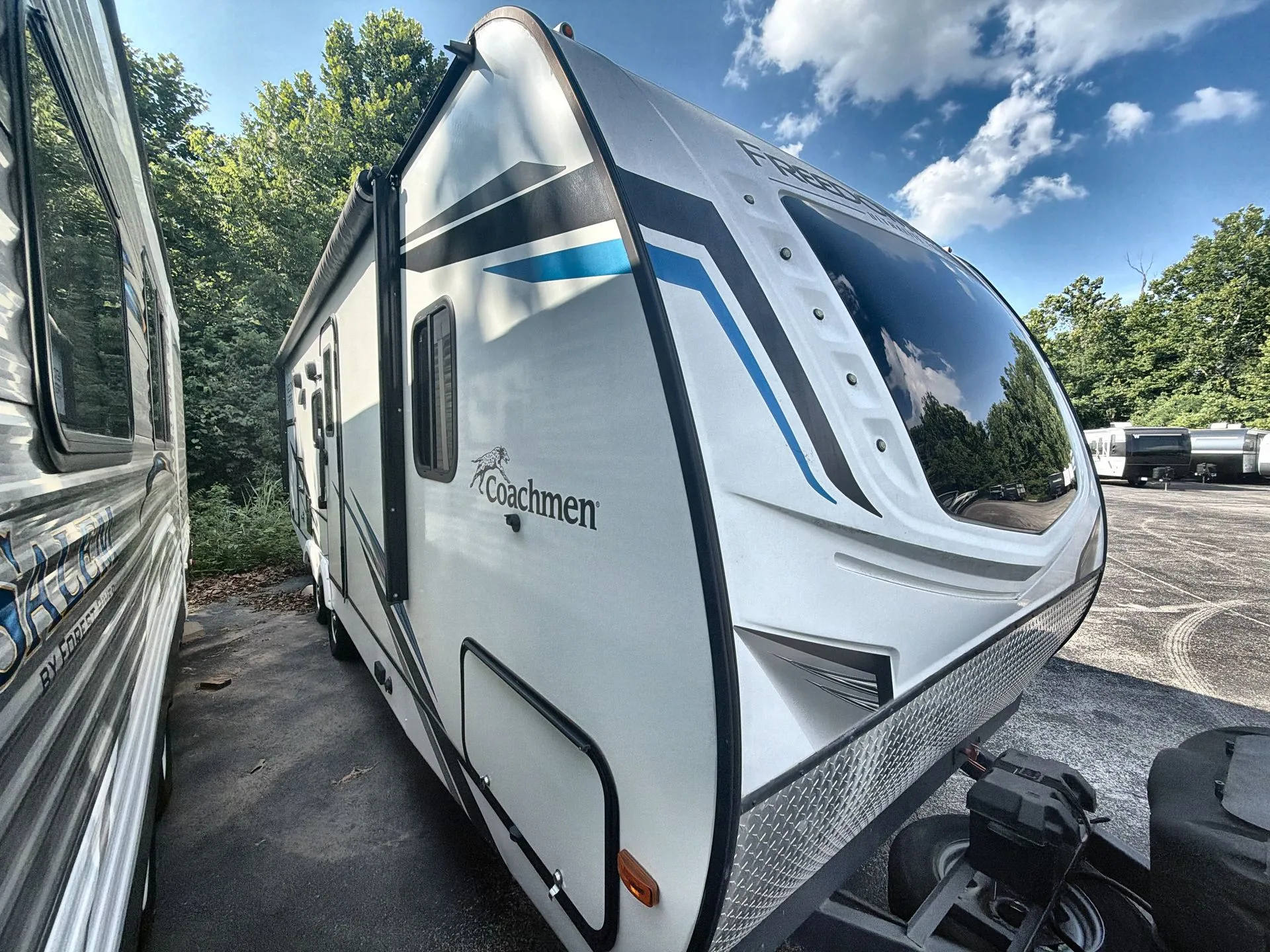 2022 Coachmen Freedom Express Ultra Lite 252RBS - Photo 2