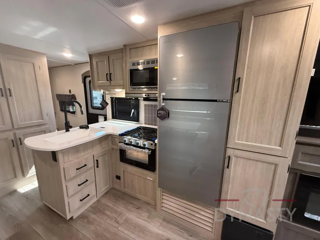 2026 Coachmen Catalina Legacy Edition 273DBHCK, Photos photo 32