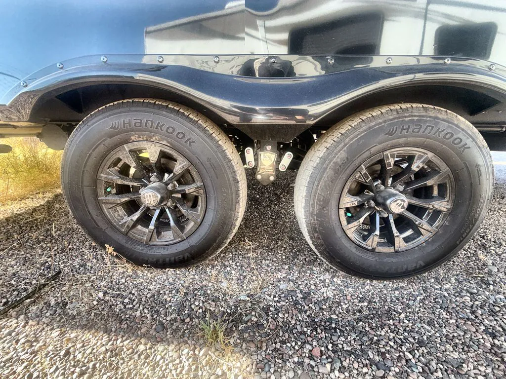2026 Brinkley Model Ix 20X, Photos photo 6