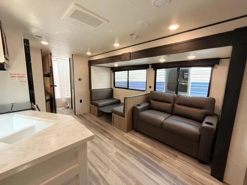 2024 Jayco Jay Flight SLX 261BHS - Photo 4