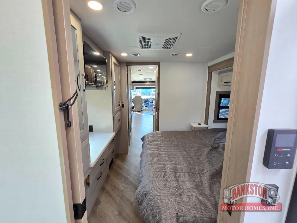2027 Entegra Coach Emblem 36U, Photos photo 46